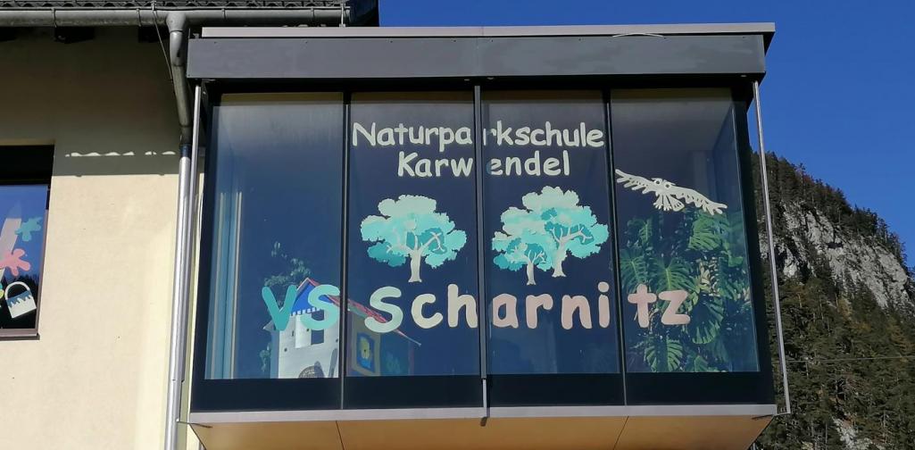Außenansicht der Bibliothek Foto Außenansicht der Bibliothek